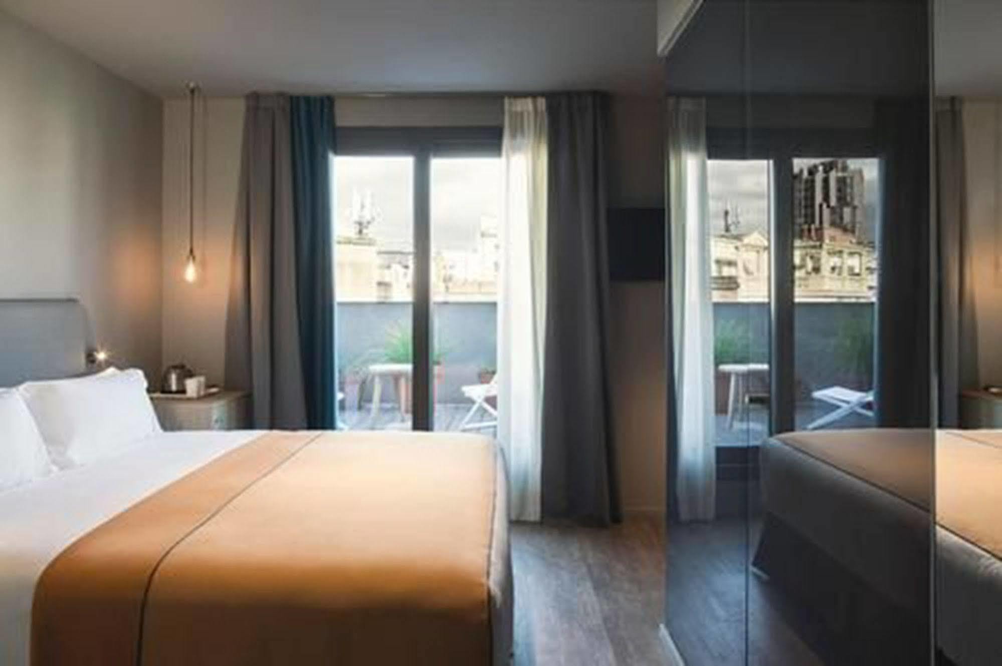 Yurbban Trafalgar Hotel Barcelona Kültér fotó